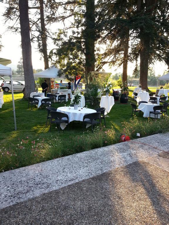 Camping Parc Du Chateau D'Allot Boé Exterior photo