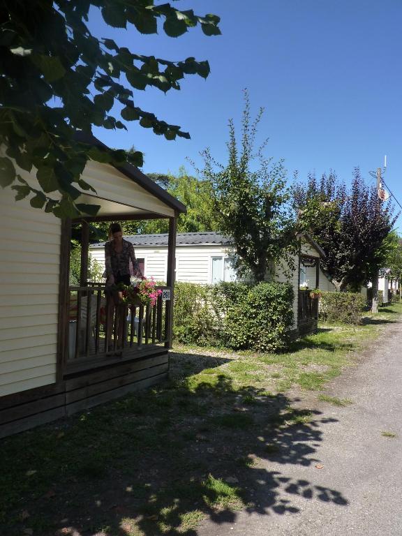 Camping Parc Du Chateau D'Allot Boé Exterior photo
