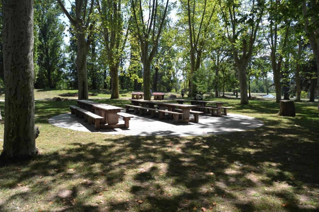Camping Parc Du Chateau D'Allot Boé Exterior photo